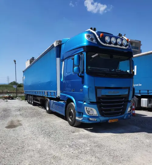 Ομάδα BELLES TRANSPORT σε συνεννόηση